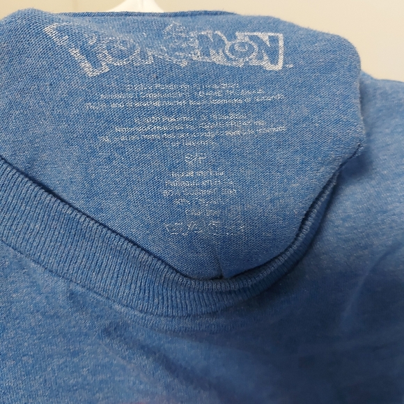 All for $20 - Lot of 4 video game t-shirts mario kart ds pokemon Sonic - Picture 4 of 8